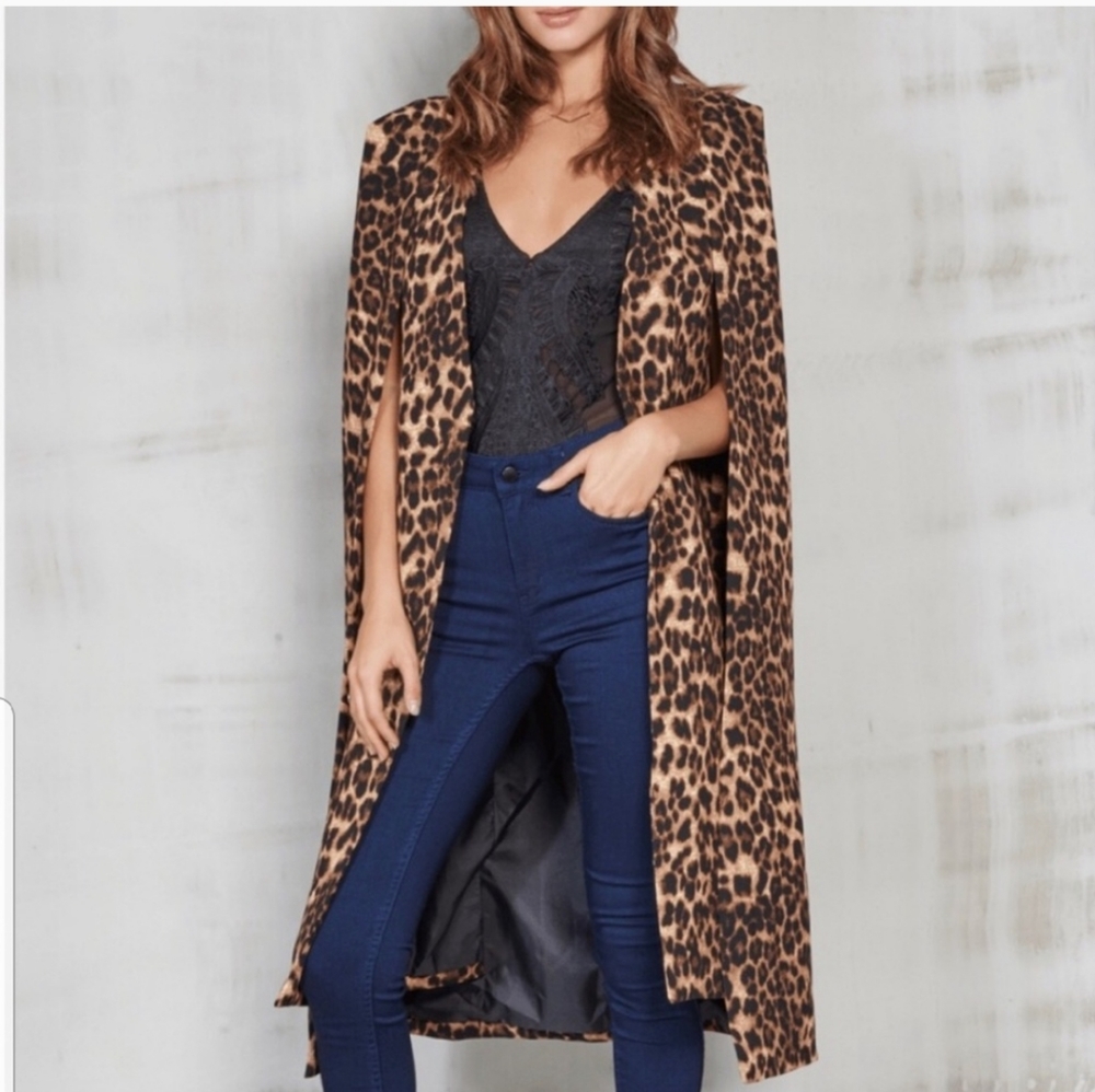 Lavish alice cape blazer